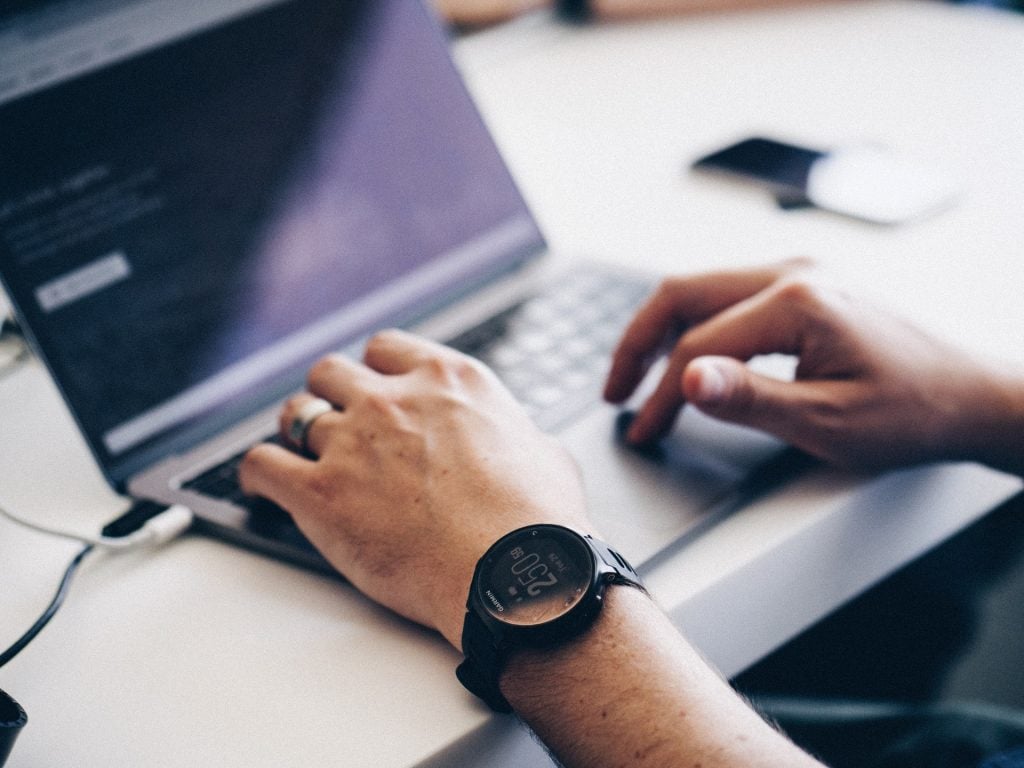 7 Amazing Smart Watch Features