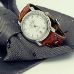 wear a watch