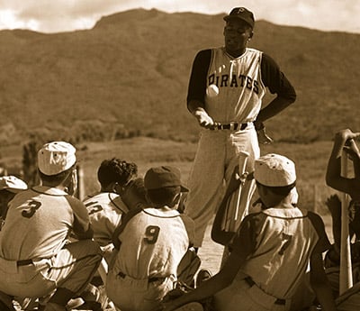 roberto talking to children