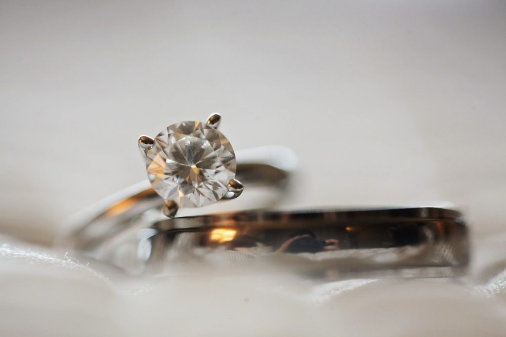 History of diamond engagement rings