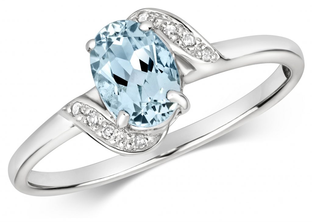 Top 10 Tips on Buying an Engagement Ring