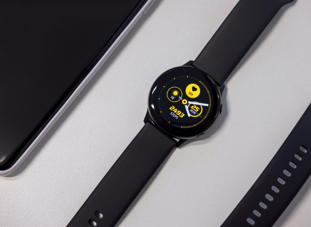 5 Smartwatches Under £300