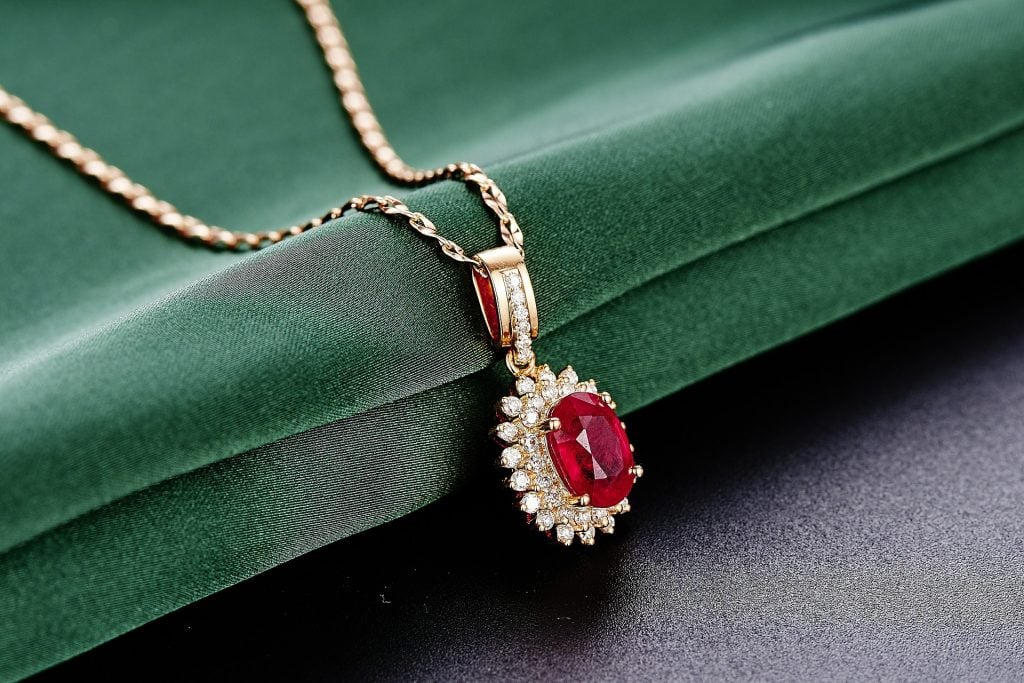 How are Gemstones Valued?