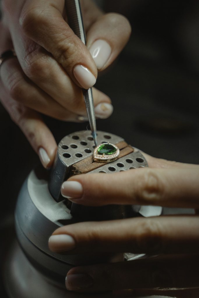 How are Gemstones Valued?