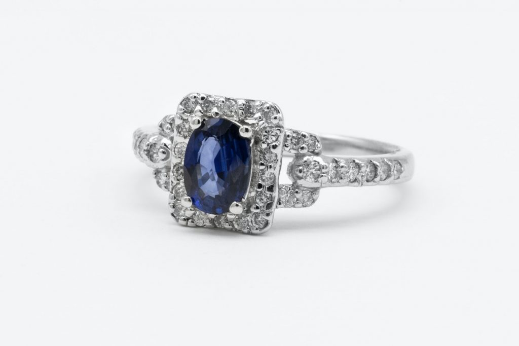10 Alternative Stones for Engagement Rings