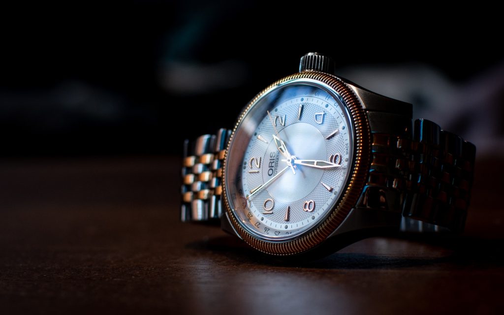 How to Buy Luxury Watches on a Budget