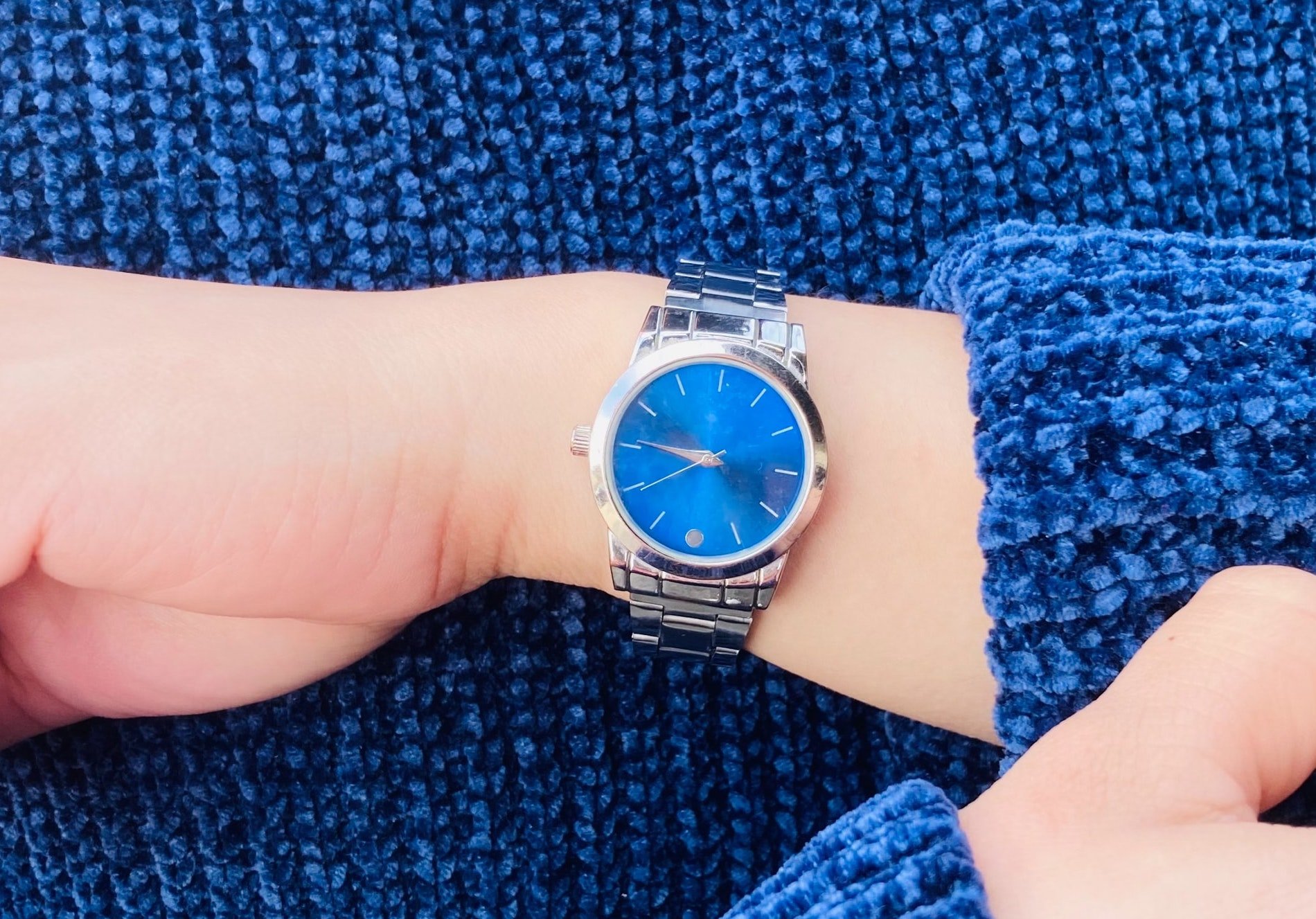 Details 168+ womens deep blue watches latest - vietkidsiq.edu.vn