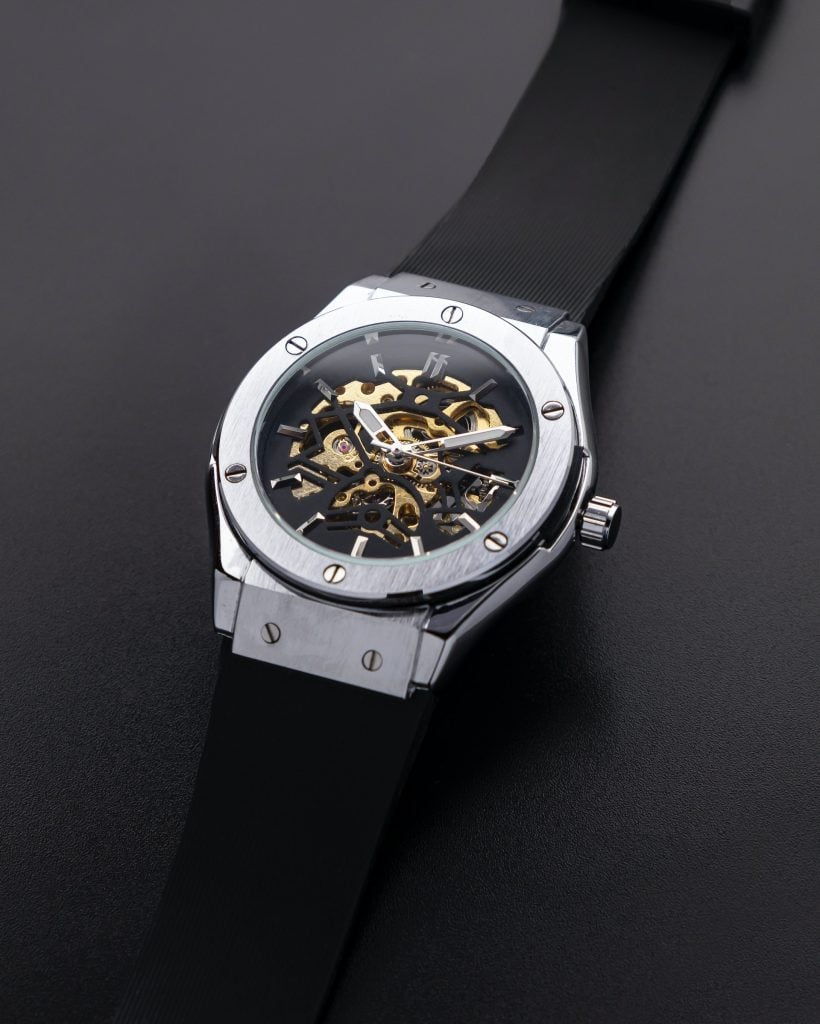 Quartz vs Automatic Which is Better? First Class Watches Blog