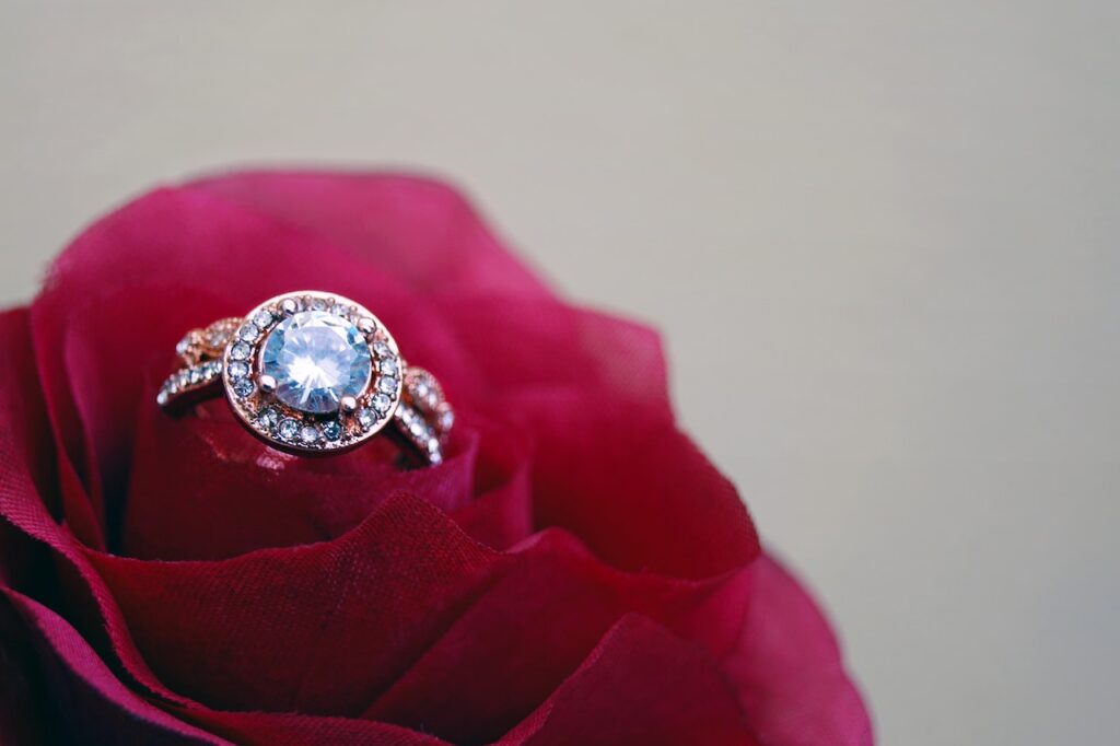 10 Pros and Cons of Diamonds