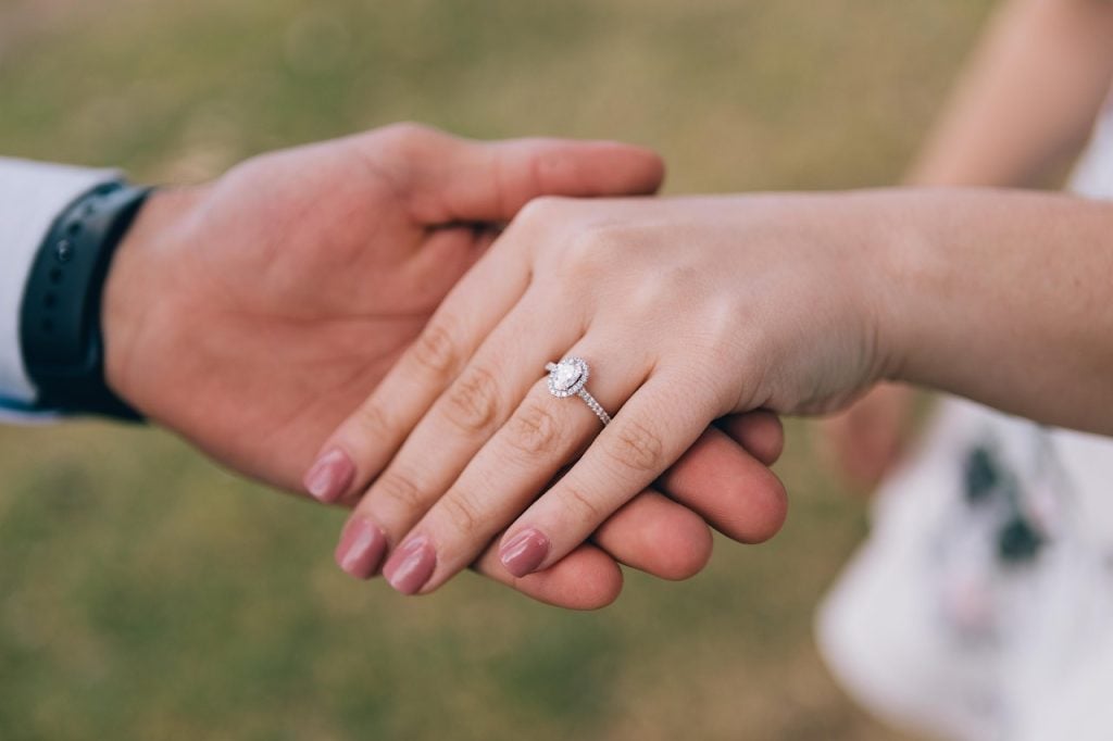 Why Buy an Oval Cut Engagement Ring