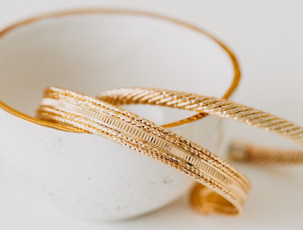 How to Clean Gold Jewellery