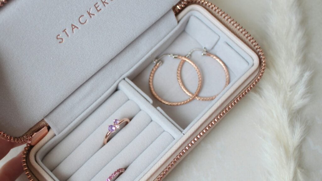 How to Build a Capsule Jewellery Collection