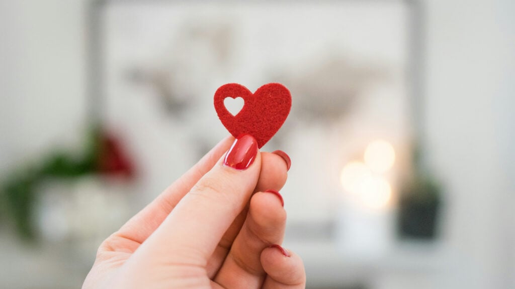 Should I Gift an Eternity Ring for Valentine’s Day?