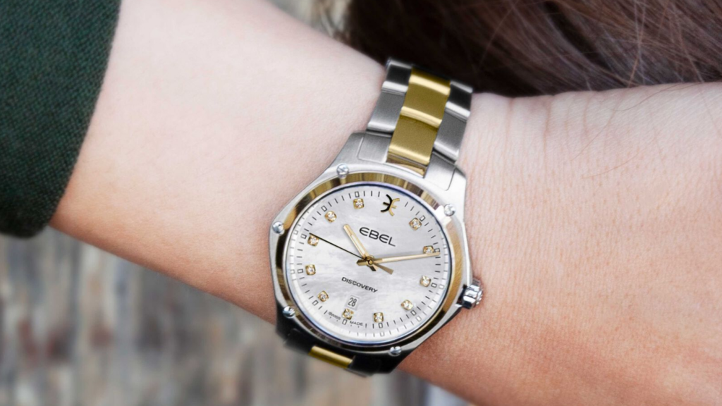 Mother-of-Pearl Watches: Why Are They So Popular?