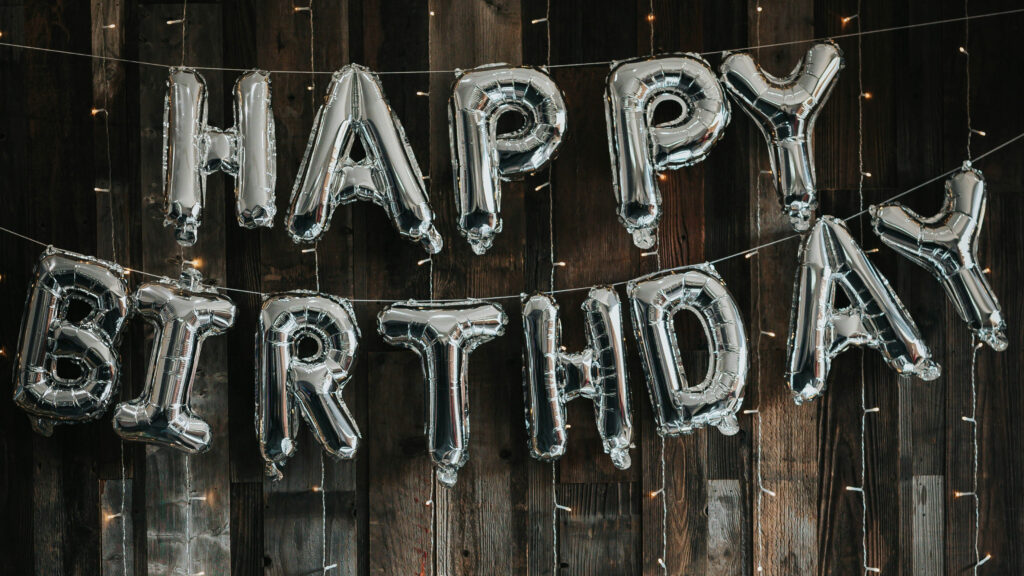 What to Buy Someone with an April Birthday