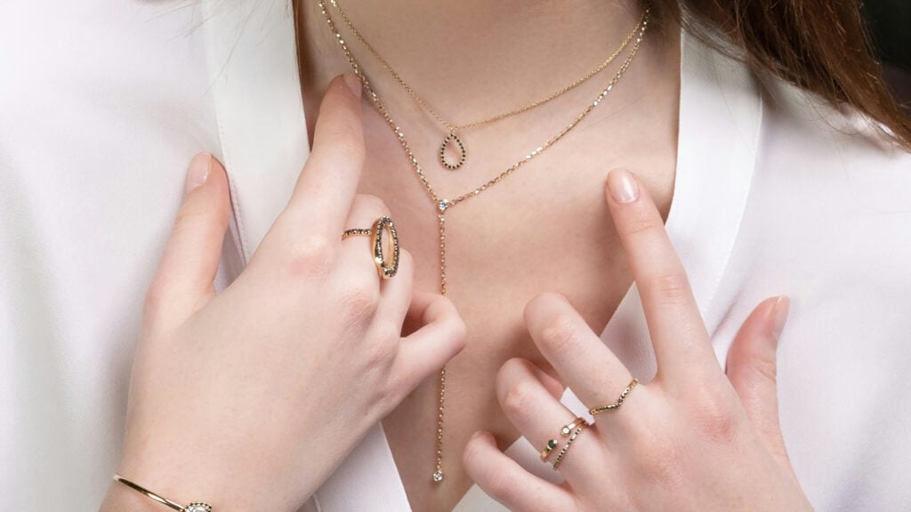 How to Layer Jewellery Like a Pro