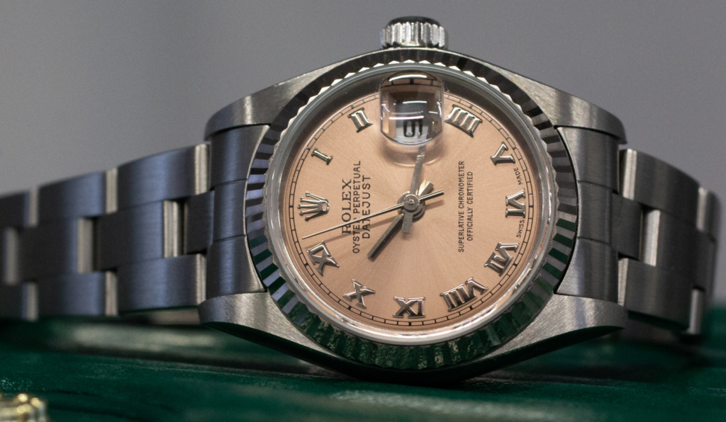 Pros and Cons of Buying a Pre-Owned Watch