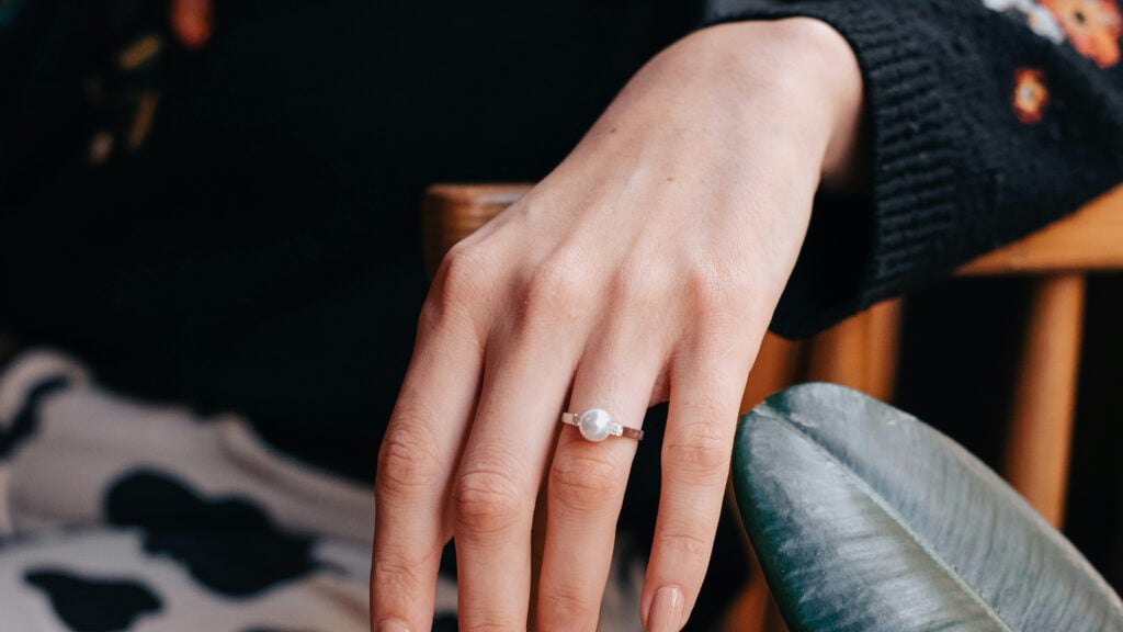 Top Ways to Wear Silver Jewellery This Winter