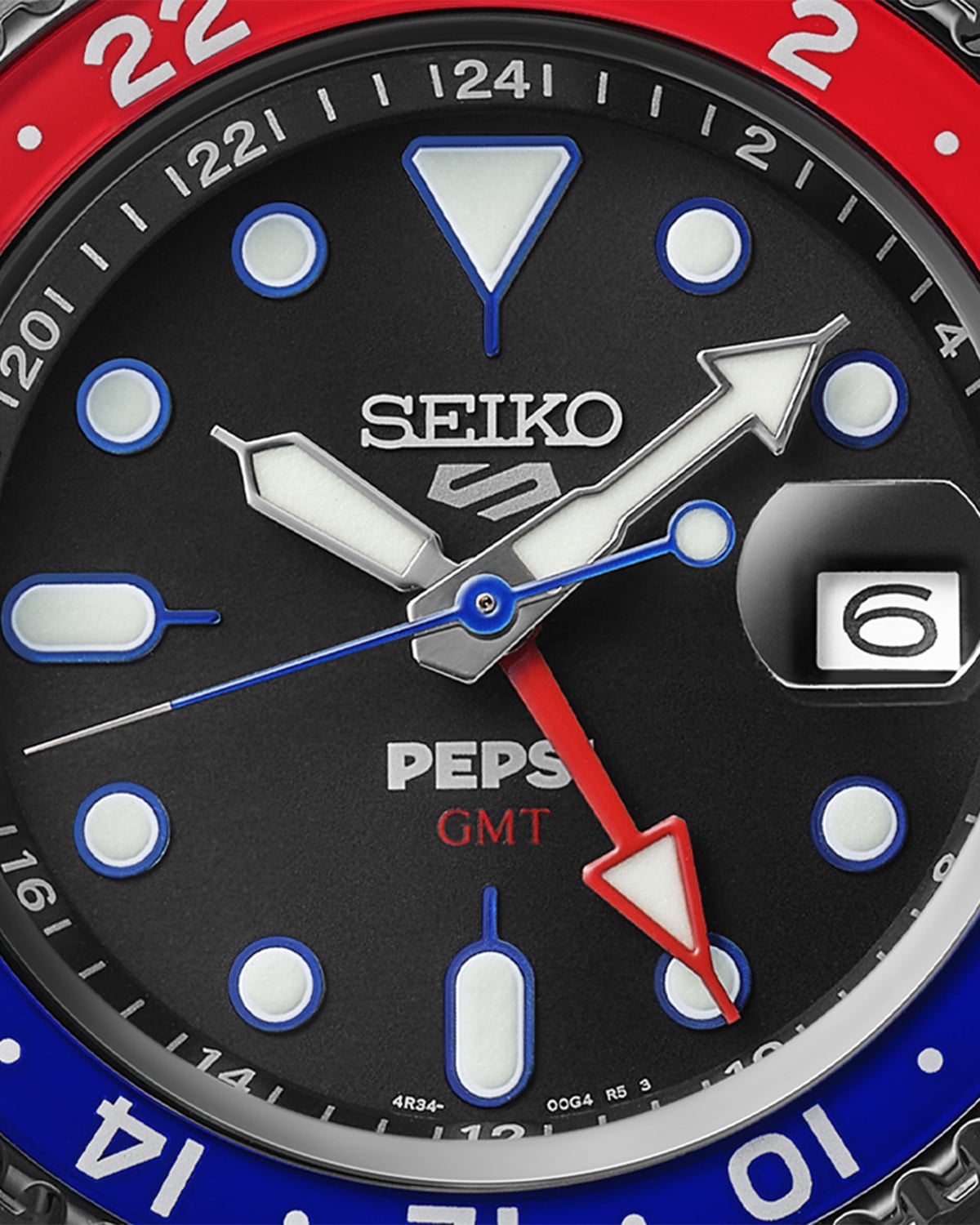 Seiko 5 Pepsi Dial Detail