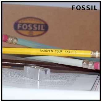 Fossil Pack of 6 Coloured Pencils + Pencil Sharpener GWPFW1019